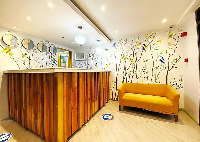 Royale Parc & Annapolis Cubao 2*
