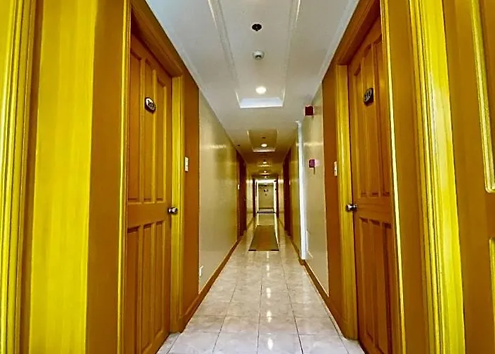 Royale Parc & Annapolis Cubao 2* Manila