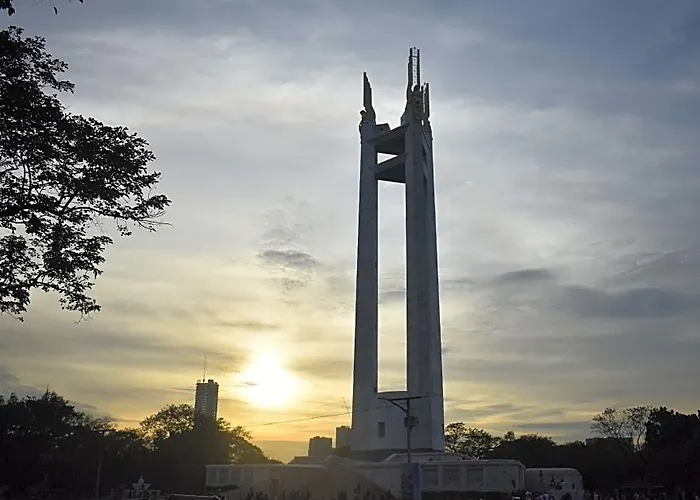 Royale Parc & Annapolis Cubao Manila