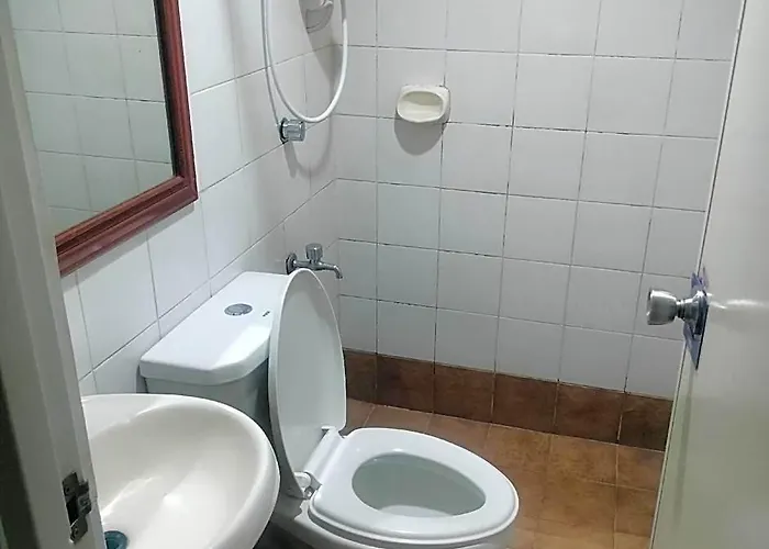 Hotel Royale Parc & Annapolis Cubao