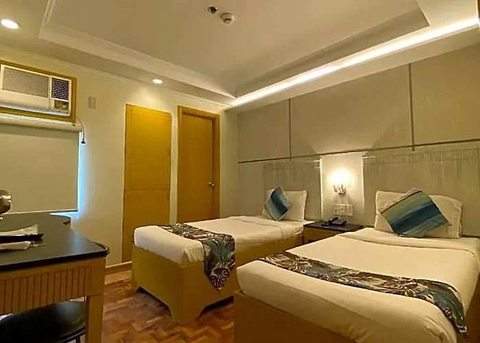 Royale Parc & Annapolis Cubao 2* Manila
