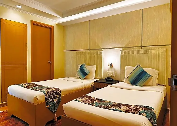 Royale Parc & Annapolis Cubao Hotel 2*