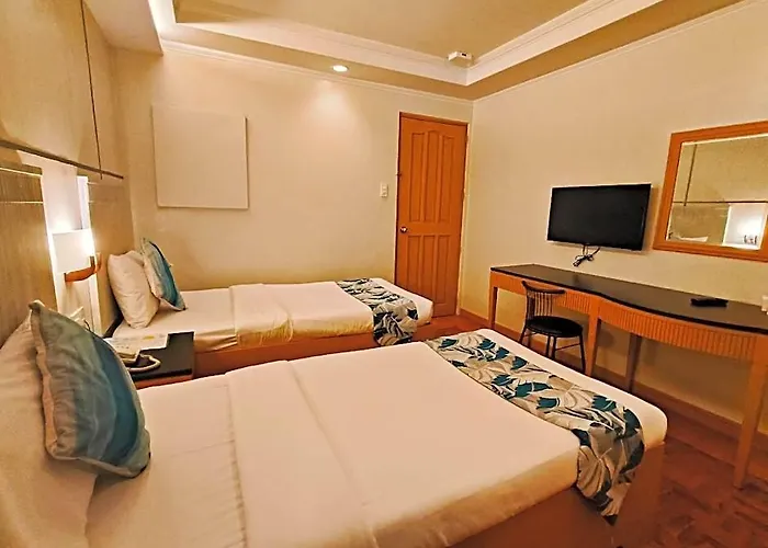 Hotel Royale Parc & Annapolis Cubao Manila