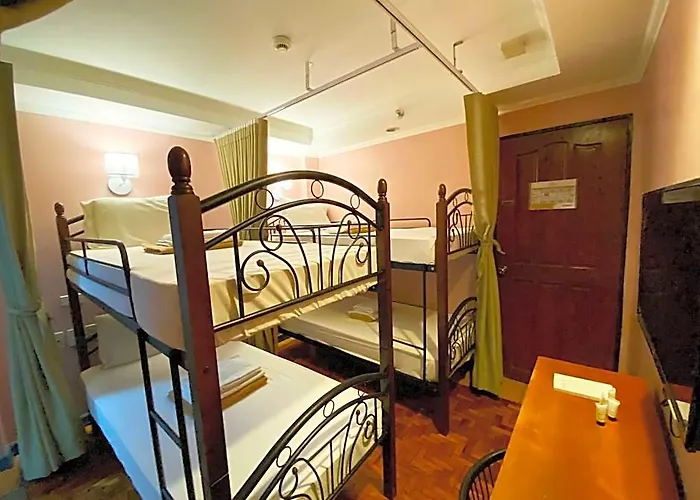 Royale Parc & Annapolis Cubao 2* Manila